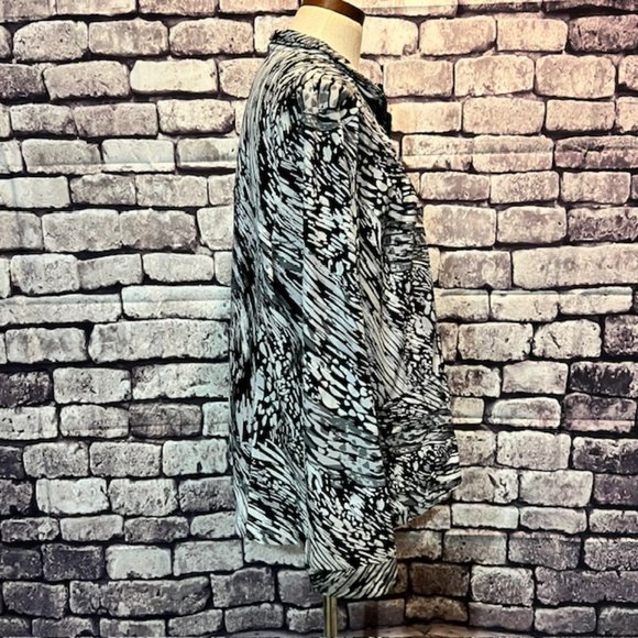 Chico's Zenergy Long Sleeve Zip Up Jacket Size XL - Picture 9 of 10